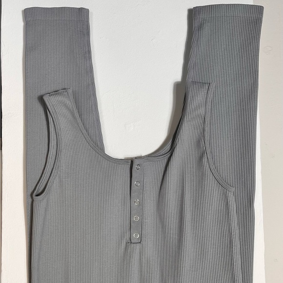Gray Ribbed Jumpsuit - Picture 11 of 11